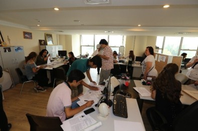 Selçuk'ta LYS Adaylarına Araç Desteği