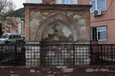 Tarihi Dokur Çeşmesi Restore Edildi