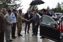 Vali Kahraman'dan Üzümlü'ye Veda Ziyareti