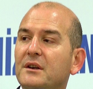 Bakan Soylu'nun Gözyaşları