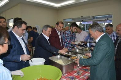 Başkan Anlayan İftar Sofrasında Vatandaşlarla Buluştu
