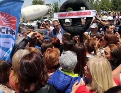 CHP'liler bu defa da polise saldırdı!