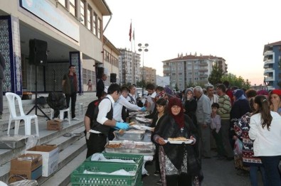 Kütahya Belediyesi 25 Mahallede Halka İftar Verecek