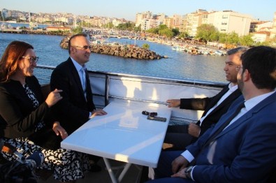 Çanakkale Boğazı'nda İftar