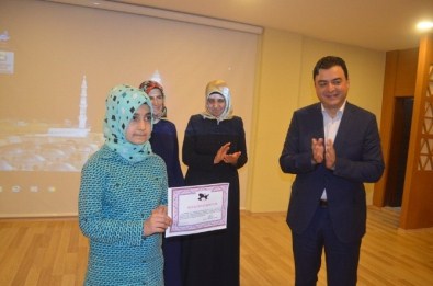 Çocuklar Okudu Anneleri Ödül Kazandı