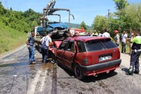 İSMAIL GÖKMEN - İki Otomobil Kafa Kafaya Çarpıştı Açıklaması 7 Yaralı