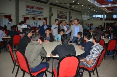 Kaymakam Erkan İftarını Vatandaşlarla Birlikte Açtı