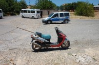 BAHÇECIK - Sahibi Belirlenemeyen Motosiklet Otoparka Çekildi