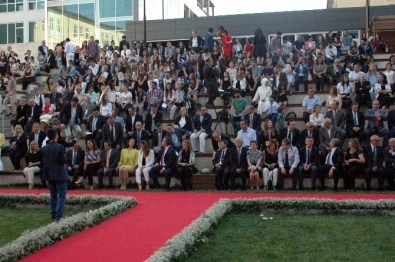 TED Üniversitesi İlk Mezunlarını Verdi