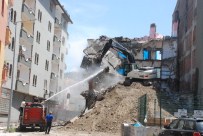 Tokat'ta 5 Katlı Binada Yıkım Çalışması