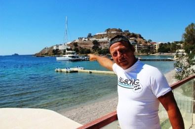 350 Bin Liralık Tekneyi İş Makinesiyle Parçaladılar