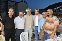 Başkan Alıcık, İftarını Esnafla Birlikte Yaptı