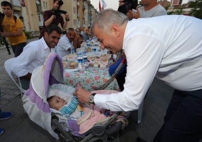 Başkan Zolan, Mahalle İftarına Katıldı
