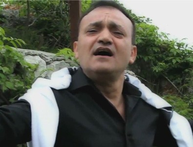 Ünlü şarkıcı gözaltına alındı