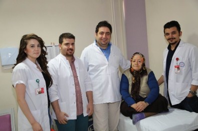 Karnındaki Dev Kitleyle 18 Yıl Yaşadı