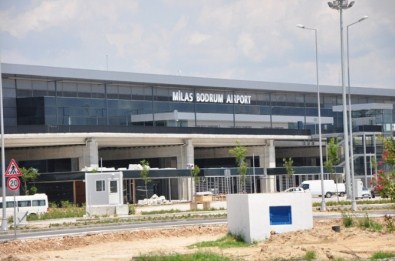 Milas-Bodrum Havalimanı'nda Uçak Trafiği Arttı