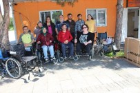 OMURİLİK FELÇLİLERİ - Omurilik Felçlilerine 8 Adet Tekerlekli Sandalye Desteği