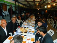ORHAN ATALAY - Posof Belediye Başkanı Ulgar'dan İftar Yemeği