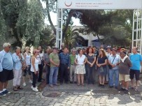 KAMU GÖREVİ - Doktora Soruşturmayı Protesto Ettiler