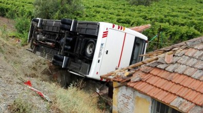 Öğrenci Servisi Kaza Yaptı Açıklaması 26 Yaralı