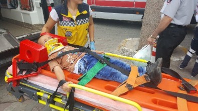 Kargo Aracının Çarptığı Çocuklar Yaralandı