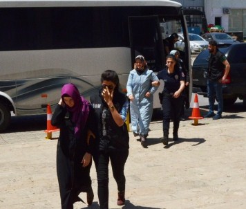 Trabzon'daki Fetö/Pdy Operasyonu'nda Gözaltına Alınan 56 Kişiden 10'U Adliyeye Sevk Edildi