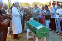 EDINCIK - Trafik Kazasında Ölen Öğrenci Toprağa Verildi