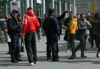 KRİZ MERKEZİ - Belçika Ve Fransa'da Terör Alarmı