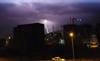 LODOS - Bursa'da Geceyi Şimşekler Aydınlattı