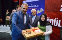 MEHMET YAPıCı - Kitap Kurtları Ödüllerini Aldı