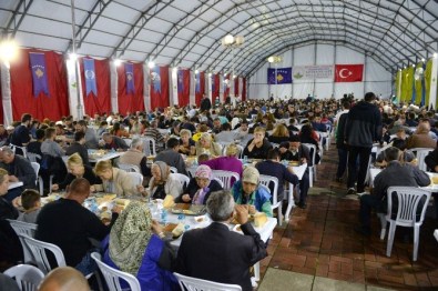 Kosovalılar Osmangazi Belediyesi'nin İftarında Buluştu