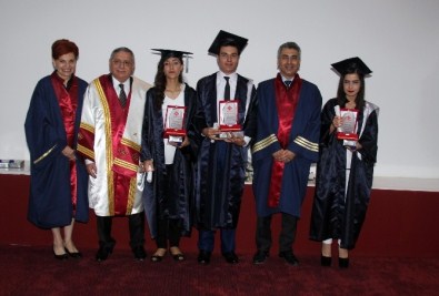 Başkent'li Sağlıkçılar Mezuniyetlerini Kutladı