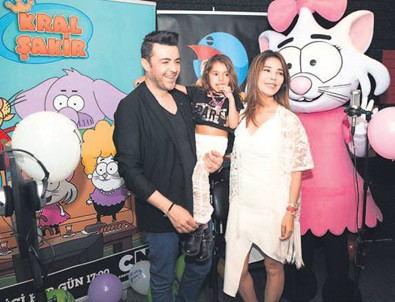 Burak Kut kızıyla çizgi film seslendirdi