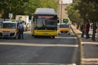 GAZİ YAŞARGİL - Diyarbakır'da Otobüslerin Sefer Saatleri Uzatıldı