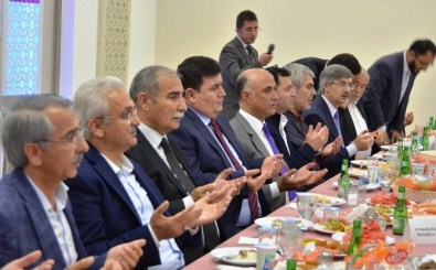 Erzincan Ticaret Ve Sanayi Odasının İftarına Yoğun İlgi