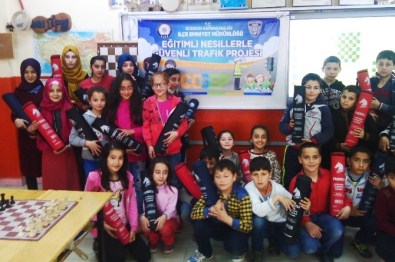Sorgun'da 'Eğitimli Nesillerle Güvenli Trafik Projesi' Sürüyor