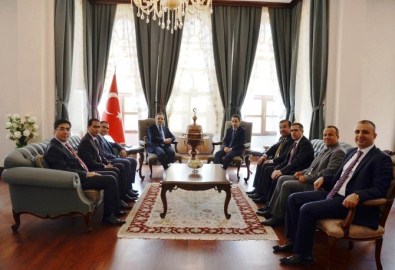 Vali Çataklı, Banka Müdürlerini Kabul Etti