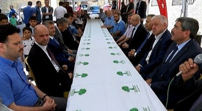 Başbakan Yardımcısı Şimşek Şehit Ailesini Ziyaret Etti