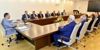 Kayseri Şeker Yöneticileri Çevre Ve Şehircilik Bakanı Özhaseki'yi Ziyaret Etti