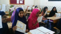 ÖMER LÜTFİ YARAN - Somalili Öğrencilerin Mezuniyet Sevinci