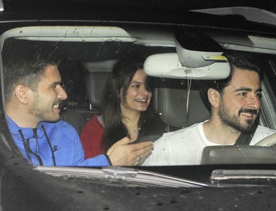 Tolgahan Sayışman, sevgilisi Almeda Abazi’yle sahur yaptı