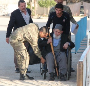 Elazığ'da 111 Yaşında Cezaevine Giren Daha Sonra Cezası Ertelenerek Tahliye Edilen Dede Vefat Etti