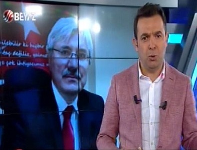 Beyaz TV sunucusundan 10. Yıl marşı göndermesi...