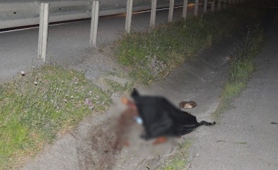 Teravih Çıkışı Evine Giderken Otomobil Altında Can Verdi