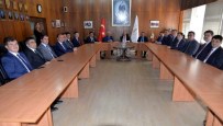 AYTAÇ AKGÜL - Vali Ahmet Hamdi Nayir İlk Toplantısını Yaptı