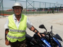 SÜRÜCÜ KURSU - 67 Yaşında Motosiklet Ehliyeti Aldı