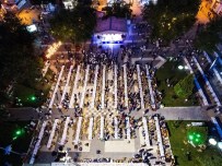 GAZIOSMANPAŞA ÜNIVERSITESI - 8 Bin Erbaalı Aynı Sofrada Oruçlarını Açtı