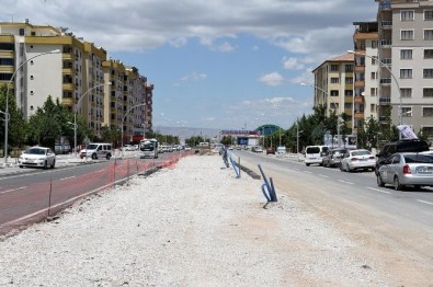 Büyükşehir Fahri Kayahan'da Kanal Projesine Başladı