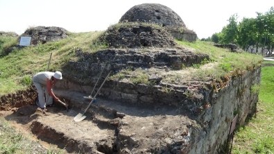 594 Yıllık Hamam Gün Yüzüne Çıkıyor