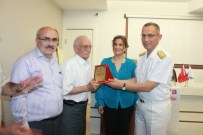 YILIN ANNESİ - Aile Haftasında Yılın Ailelerine Ödül